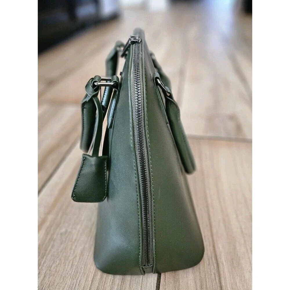 Adrienne Vittadini  Women's Green Casual  handbag.